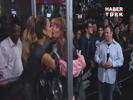 İsteyen herkes öptü!