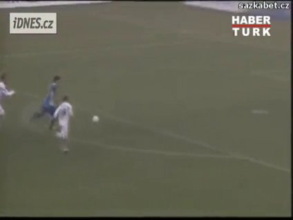 Baros'tan muhteşem hat-trick