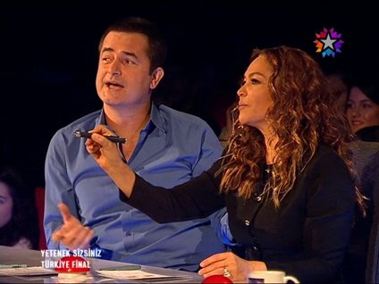 Acun, Hülya'ya zor anlar yaşattı!