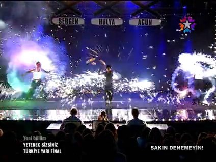 Yetenek Sizsiniz'de muhteşem gösteri!