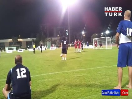 52'lik Maradona döktürdü!