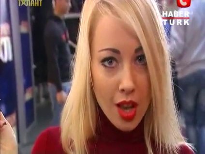 Yetenek yarışmasında striptiz!