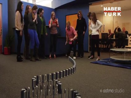 iPhone ile domino gösterisi!