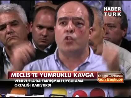 Venezuela'da meclis karıştı!