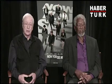 Canlı yayında uyuyakaldı!