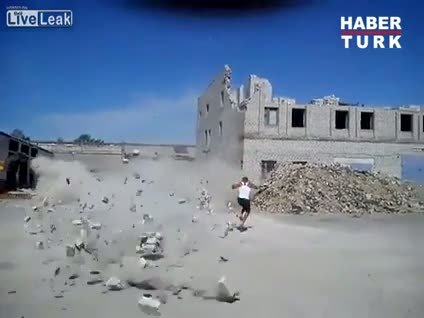 Rus kameraman kendi ölüm anını çekti