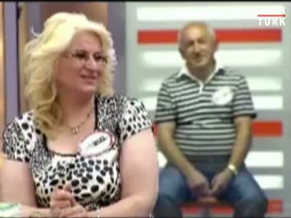 Eşini İlker Ayrık'a şikayet etti