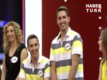 Sevgilisini ikiziyle kandıran yarışmacı