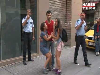 İstiklal Caddesi'nde şüpheli ölüm