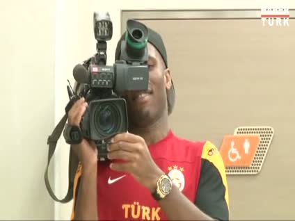 Drogba kameramanlığa soyundu