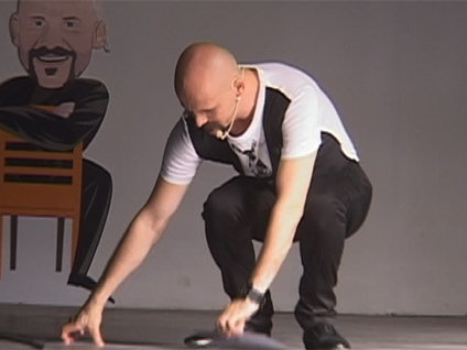 Şovunu yarıda bıraktı!