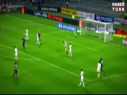 Madrid'e kaleye bakmadan golü attı