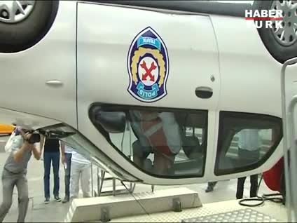 Simülasyon cihazı ile emniyet kemeri takmanın önemi vurgulandı