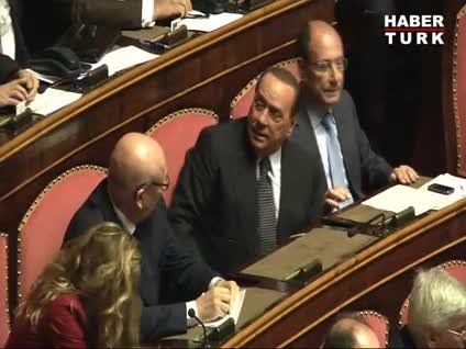 Berlusconi'ye af talebi
