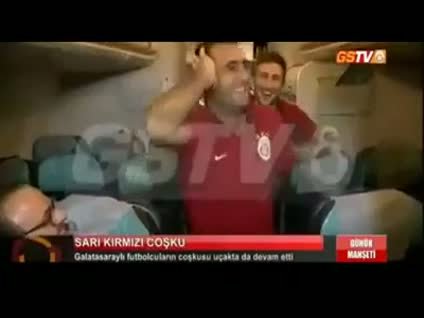 Kaptan Sabri'den tıklanma rekorları kıran halay kutlaması