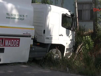 800 metre sürücüsüz ilerleyen tanker güvenlik kamerasında!