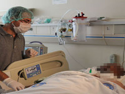 Yüz nakli olan Üstün'ün oğluyla ilk buluşması