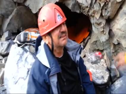 Dağcı helikopterle kurtarıldı