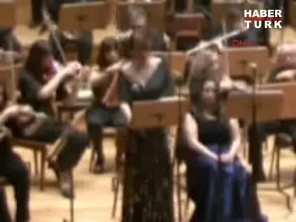 Sahnede beyin kanaması geçirdiği o anlar!