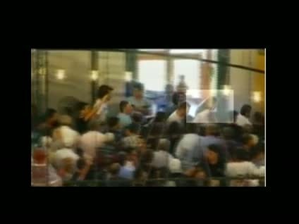 Fatih Camii içindeki dehşet anları anbean kamerada!