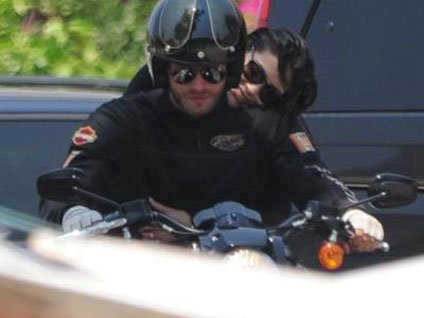 Kıvanç Tatlıtuğ trafik kazası geçirdi hastaneye kaldırıldı