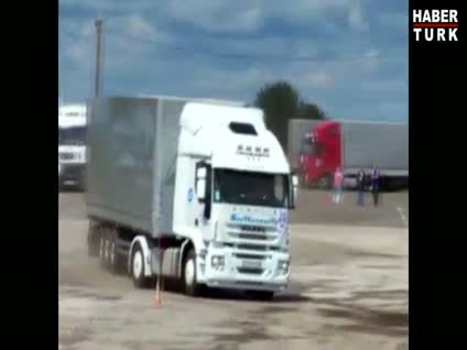 TIR şoförünün yaptıkları hayrete düşürdü