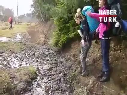 Çamura düşmeyeyim derken...
