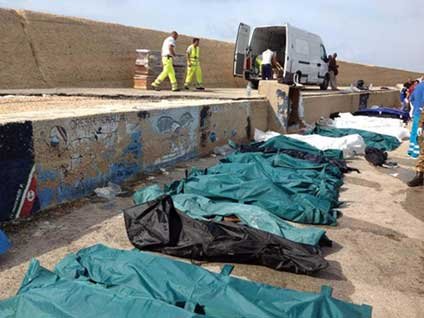 Denizde dehşet olay Tekne battı en az 82 kişi öldü