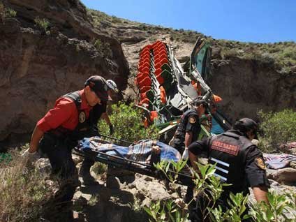 Yolcular camdan fırladı