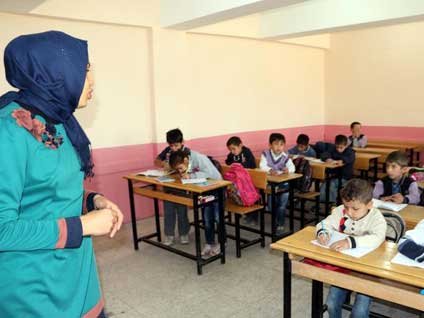 Başörtüsü bugünden itibaren serbest