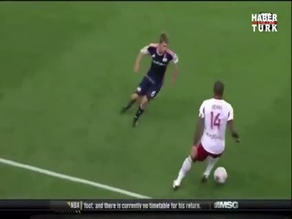 Henry'den muhteşem topuk pası!