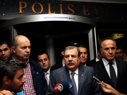 Polisin görev alanı daraltılıyor