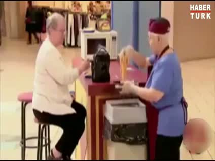 Her yemeğe atlamamak lazım!