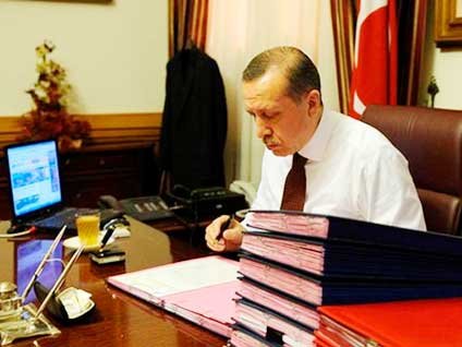 Başbakan Erdoğan'ın ofisindeki karanlık sır