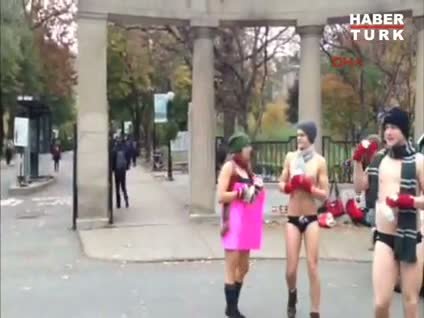 Üniversiteli öğrenciler bağış için soyundu