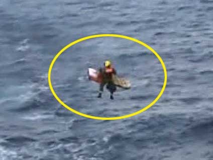 Türk mürettebat için denizde müthiş operasyon