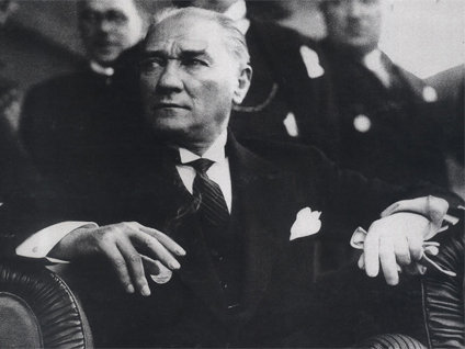 Atamızı saygı ve özlemle anıyoruz...