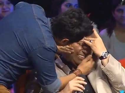 Cengiz Kurtoğlu oğlunu sahnede böyle görünce hüngür hüngür ağladı