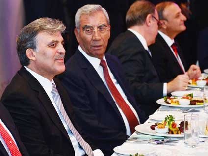 Devletin zirvesi iftar yemeğinde buluşacak