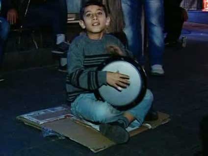 8 yaşındaki Sercan Gider'in müthiş darbuka yeteneği