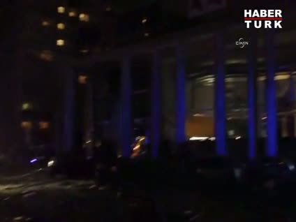 Süpermarketin çatısı çöktü