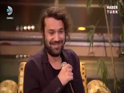 Canlı yayında evlenme teklifi!