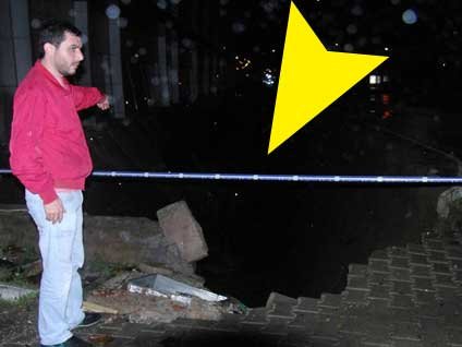 Balıkesir'de otopark çöktü