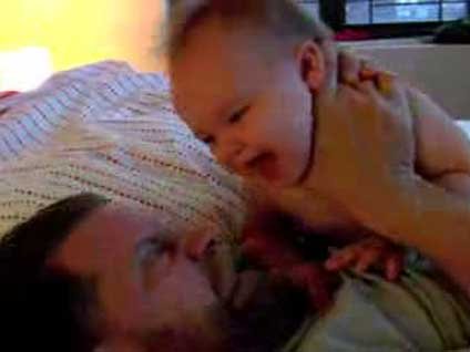 Bu babanın çocuğuna yaptıklarına inanamayacaksınız