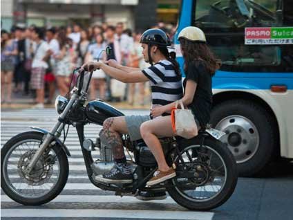 Bu motor kask takmadan çalışmıyor