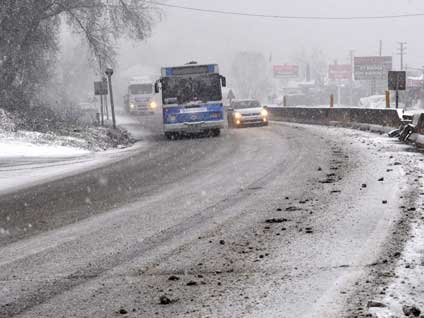 Bolu Dağı da kar yağışı altında