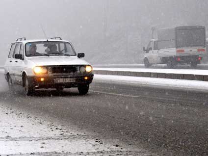 Bolu'da kar kalınlığı 25 cm