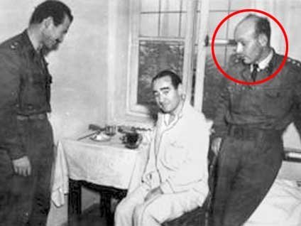 Teoman Koman, Menderes'e tokat attı mı?