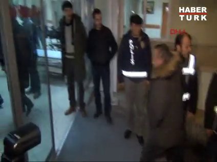 Ali Ağaoğlu'nun gözaltında ilk görüntüleri