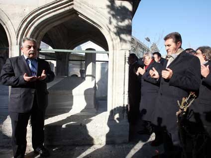 Mustafa Sarıgül: Kimseyi yerinden oynatmayacağım